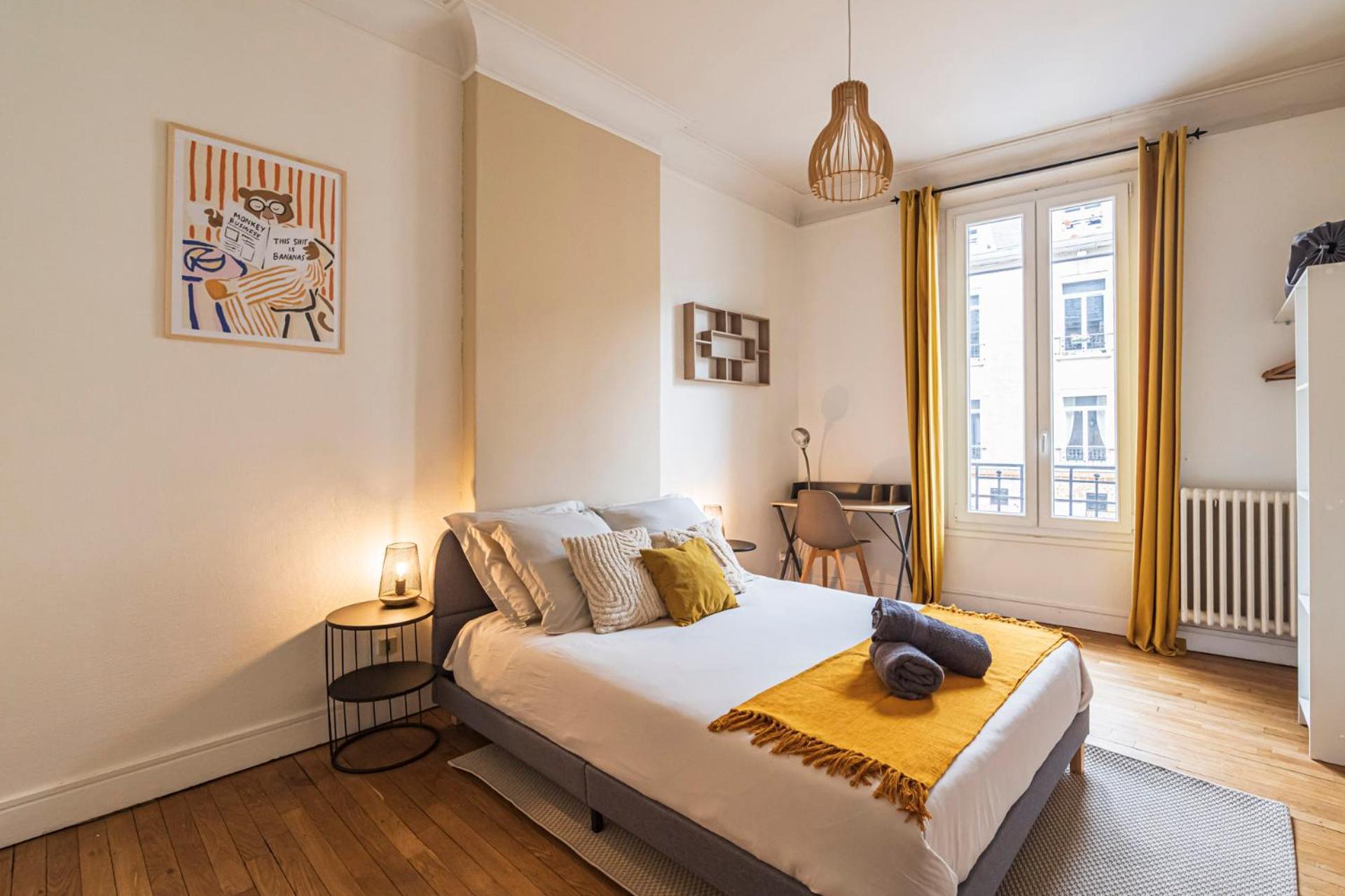 L'Haussmannien - Spacieux 4 Chambres - Centre - Gare 兰斯 外观 照片