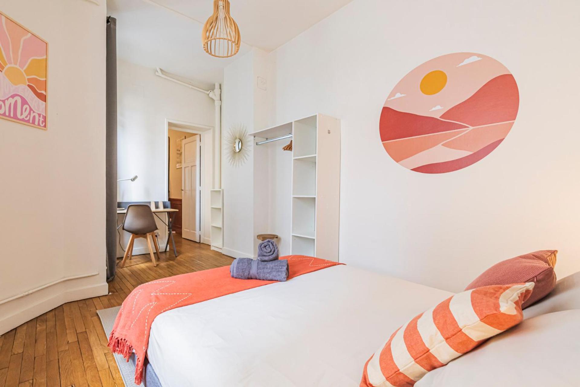 L'Haussmannien - Spacieux 4 Chambres - Centre - Gare 兰斯 外观 照片