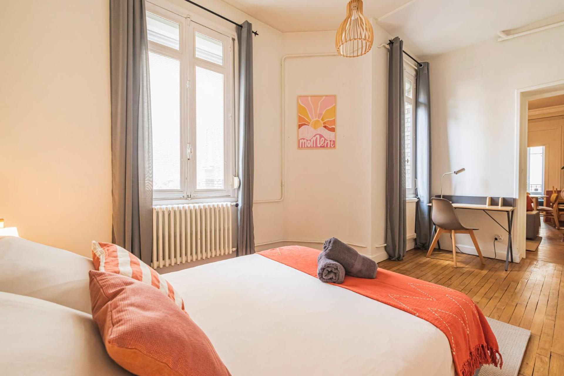 L'Haussmannien - Spacieux 4 Chambres - Centre - Gare 兰斯 外观 照片